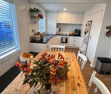 Renovated, 3-Bed, Pet Friendly w Large Cabin - Photo 1
