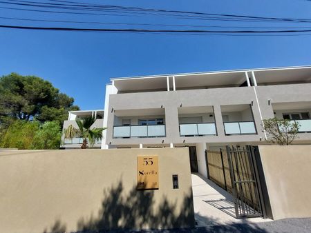 location Appartement T2 DE 45.2m² À NIMES - Photo 3