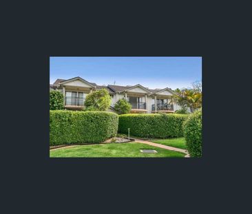 Spacious & Convenient Townhouse - Photo 5