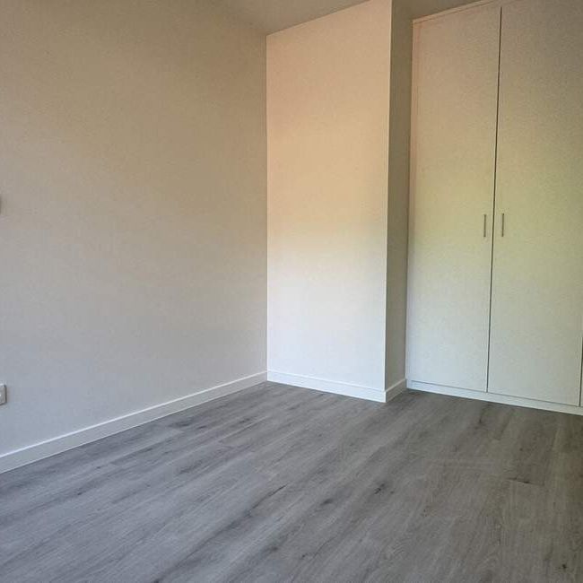 Appartement te huur in Sint-Agatha-Berchem voor € 1.100 met 1 slaapkamer - Photo 1