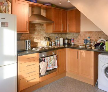 Flat 25, Headingoley Rise Welton Road, Hyde Park, Leeds, LS6 1EE - Photo 5