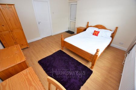 5 bedroom semi-detached house to rent - Photo 2