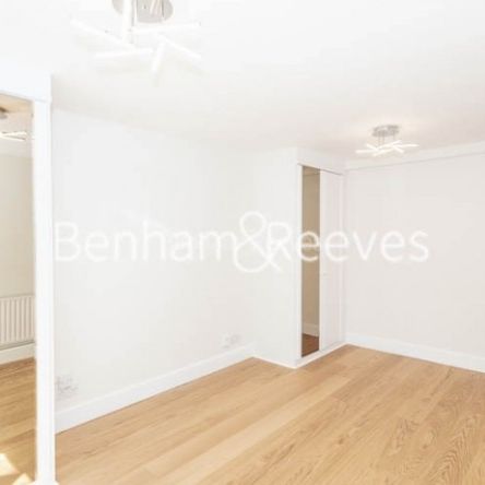 3 Bedroom flat to rent in Parkhill Road, Belsize Park, NW3 - Photo 1