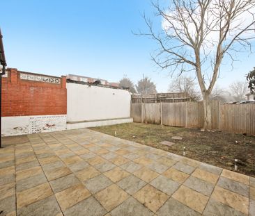 Western Avenue - Photo 3