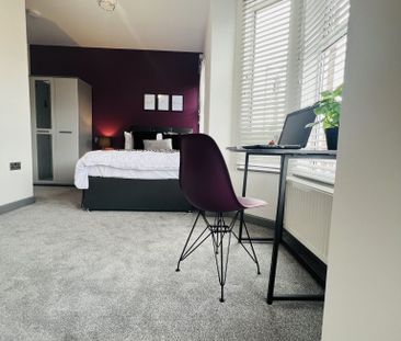 BEDROOM 1 LARGE DOUBLE ENSUITE - Photo 5