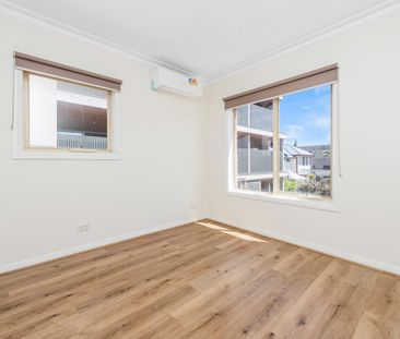 Sought After Footscray Locale - Photo 5