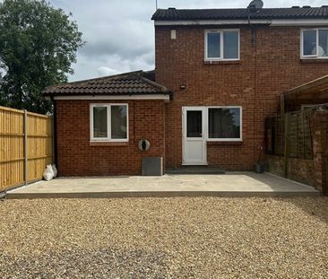 4 Bed Semi-Detached House, Thornton Mews, RG30 - Photo 6