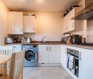 2 bedroom end of terrace house to rent - Photo 6