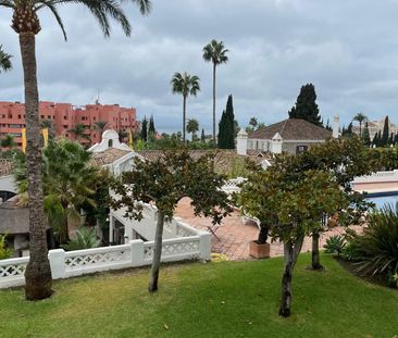 Townhouse in Estepona - Photo 4