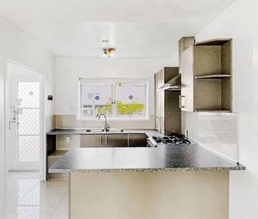 2 bedroom home for Rent in Papatoetoe! - Photo 4