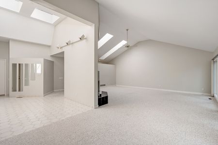 For Lease - 4189 Inglewood Drive, Burlington, Ontario - Photo 2