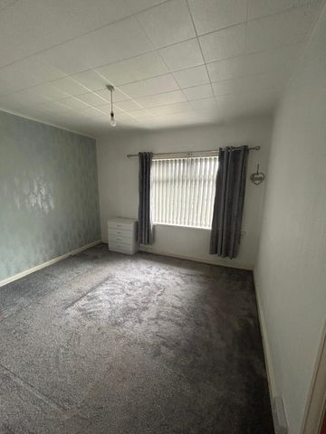 £1,300 PCM, Newly Refurbished Three Bedroom House with Enclosed Garden in Deere Place, Ely, Cardiff, CF5 4NN - Photo 5