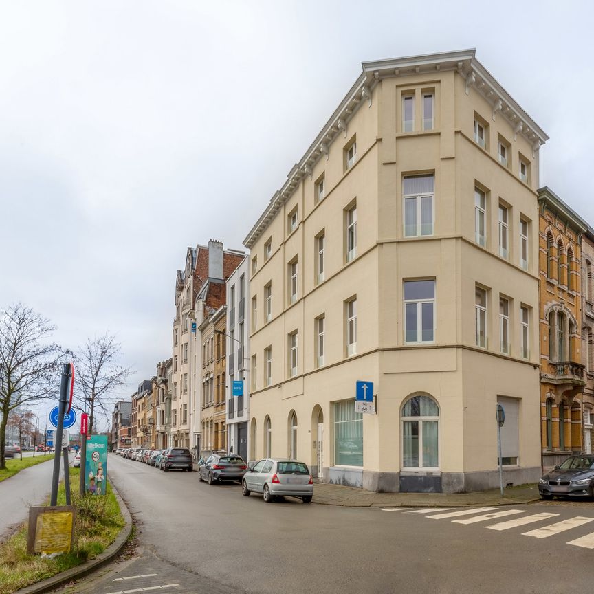 Gezellig hoekappartement met 1 slaapkamer - Photo 1