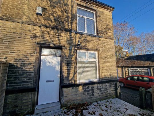 2 bedroom terraced house to rent - Photo 1