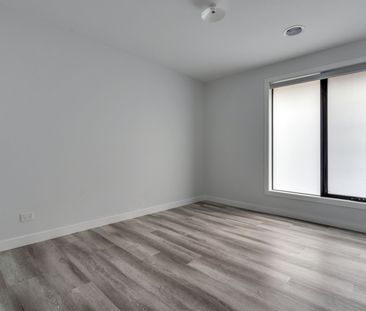 Stylish, Spacious Double Storey Family Home - Photo 6