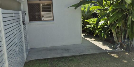 "Charming House in the Desirable Bulimba Area - Live in Style and Luxury!" - Photo 3