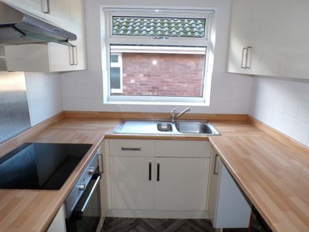 2 bedroom maisonette to rent - Photo 5