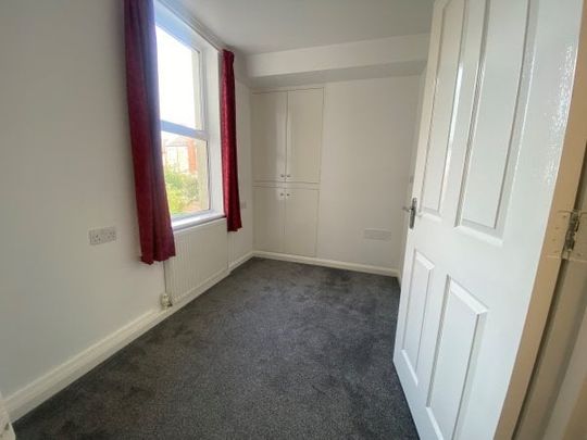 Elm Grove, Brighton, 2 bedroom flat to rent - Photo 1