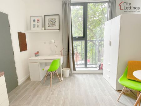 1 Bedroom Studio - Photo 3