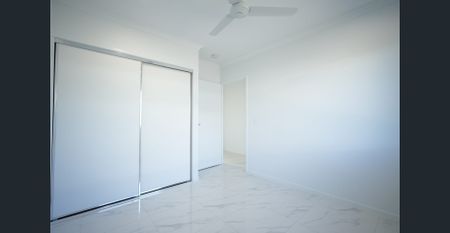 Stunning Brand New Built Family Home In Edenbrooke Estate - Photo 2