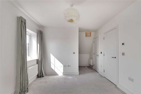 Semi-detached four bedroom home within a private development in Hawkenbury - Photo 3