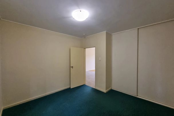 Spacious One-Bedroom Unit in a Prime, Highly Sought-After Location - Photo 1