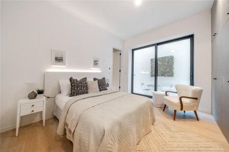 3 bedroom flat to rent - Photo 4