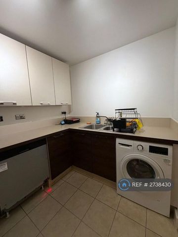 1 bedroom flat to rent - Photo 4