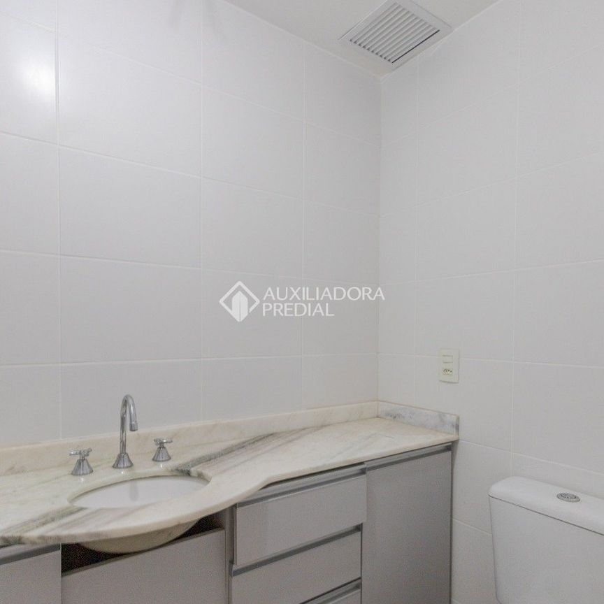 Apartamento com 2 quartos e 61m² para alugar em Marechal Rondon, Canoas. - Foto 1
