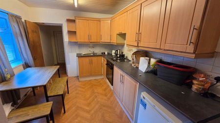 6 bedroom house to rent - Photo 5