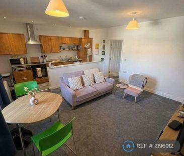 1 bedroom in a flat share to rent - Photo 1