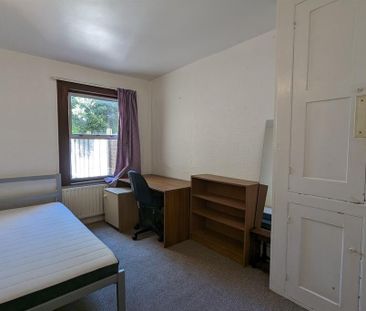 4 bedroom terraced house to rent - Photo 3