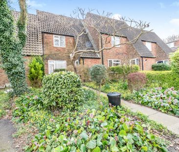 4 bedroom house to rent Croft Mead, Chichester, PO19 - Photo 3