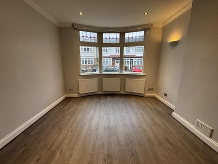 3 bedroom semi-detached house to rent - Photo 3