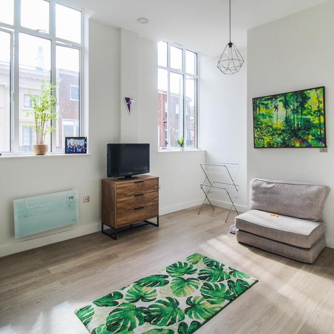 2 bedroom flat to rent - Photo 1