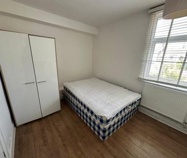 House to rent - Photo 1