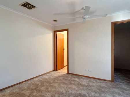 Riverside retreat - Photo 2
