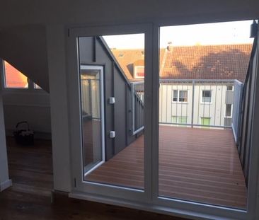 Neuwertige 3-Zimmer-DG-Wohnung mit Loggia und KFZ-Stellplatz | Nbg-... - Photo 1