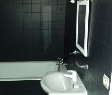 Location Appartement 3 pièces 72m² NARBONNE 11100 - Photo 5