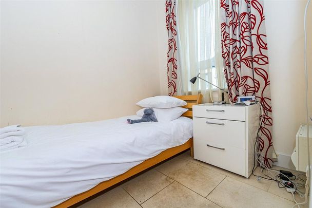 3 bedroom apartment to rent - Photo 1