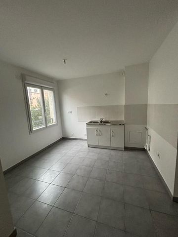 Appartement - T2 - OYONNAX - Photo 3