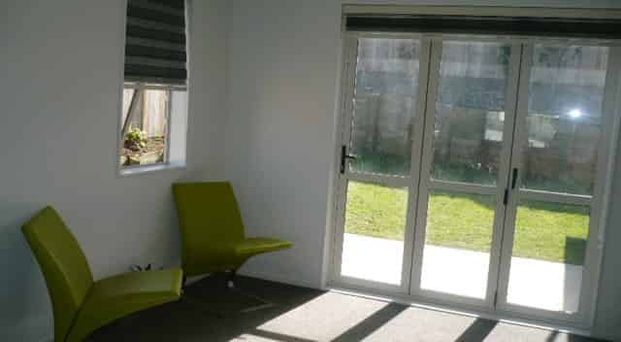 Easy Living for family & pets - Photo 1