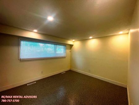 #3 11839 45 Street Northwest - Photo 5