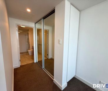 Architecturally Designed Luxury Living in the Heart of North Perth! - Photo 6
