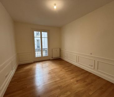 location Appartement T6 DE 179.4m² À PARIS - Photo 6