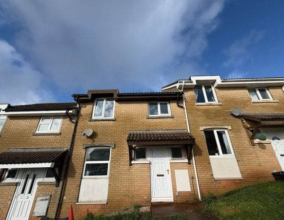 Queen Elizabeth Drive, Paignton, TQ3 - Photo 1