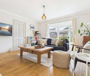 Chichester Close, Hove, BN3 - Photo 2