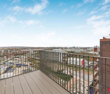 2 bedroom flat to rent - Photo 2