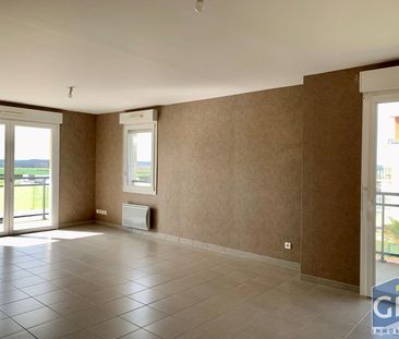 Location Appartement 3 pièces 77m² - Photo 3