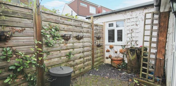 Price £1,500 pcm - Available Now - Part Furnished - Photo 2